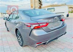 تۆیۆتا کامری